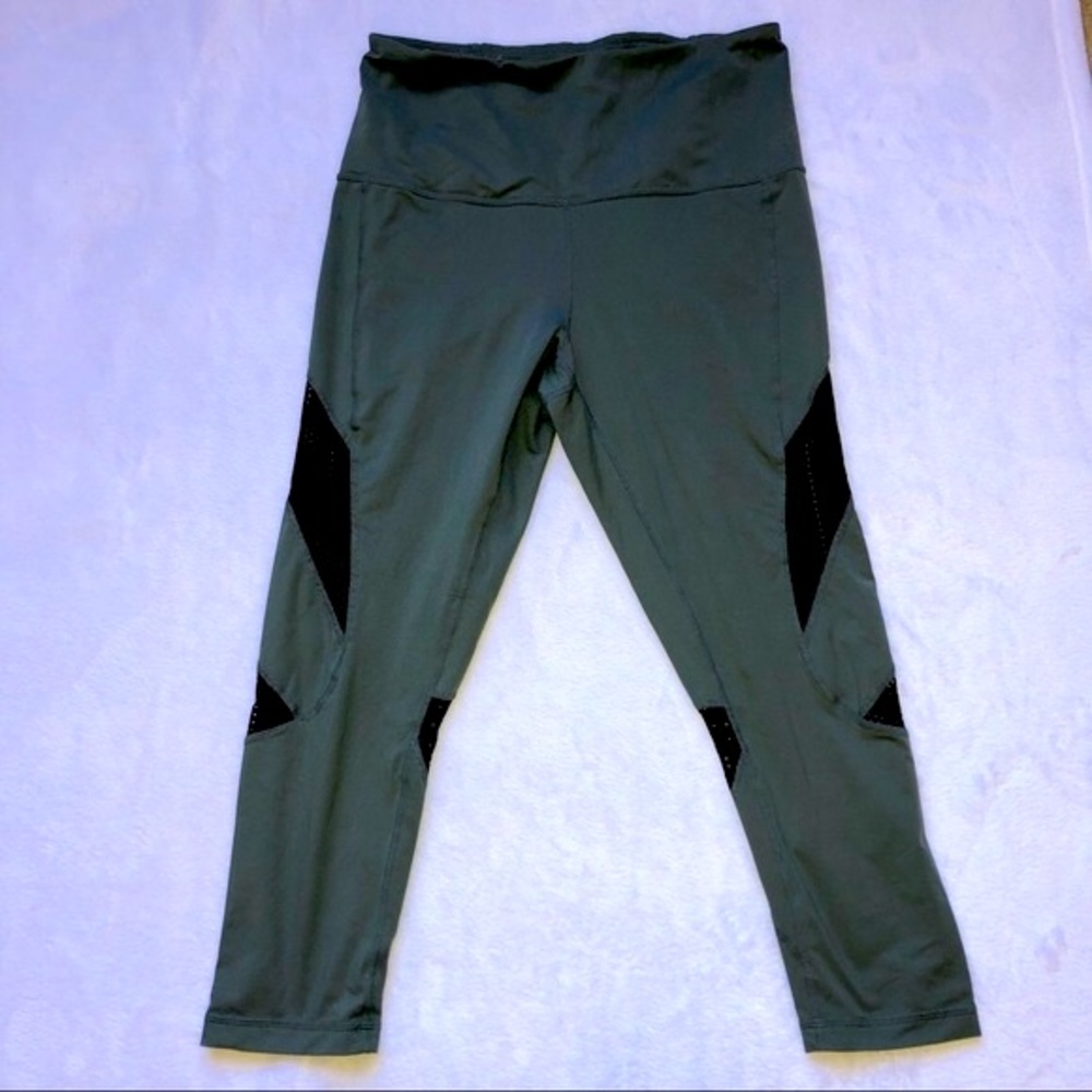 Zella Leggings Olive Green Crop with Black Mesh Detail Size Medium